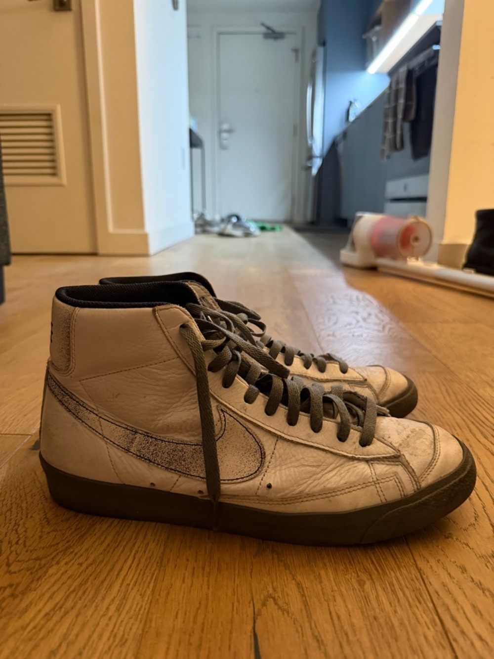 Nike Men's High-Top Sneakers in White and Black